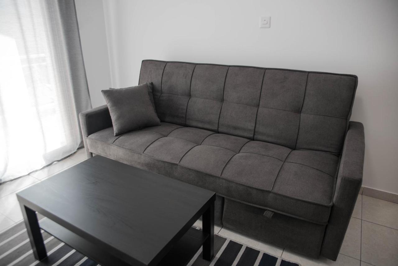 Renovated One Bedroom Apartment In Paphos With Pool 외부 사진